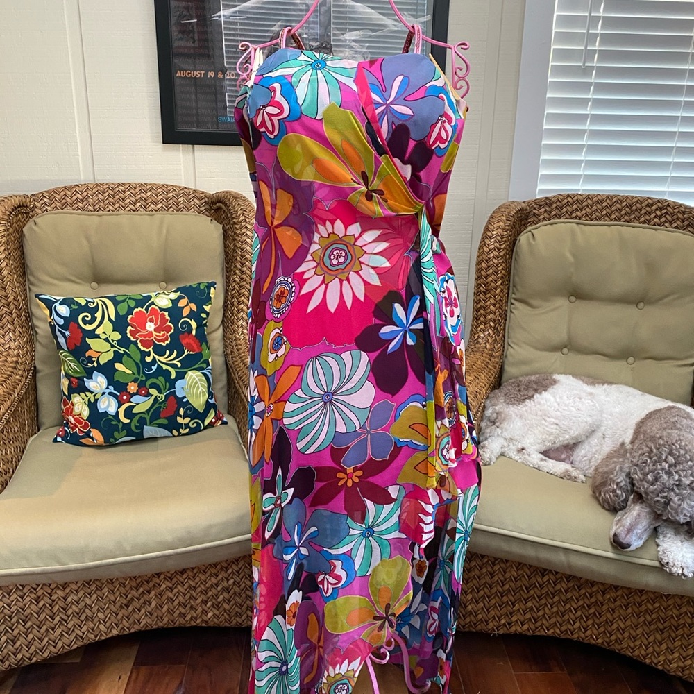 Beautiful strapless floral silk long dress Size 8